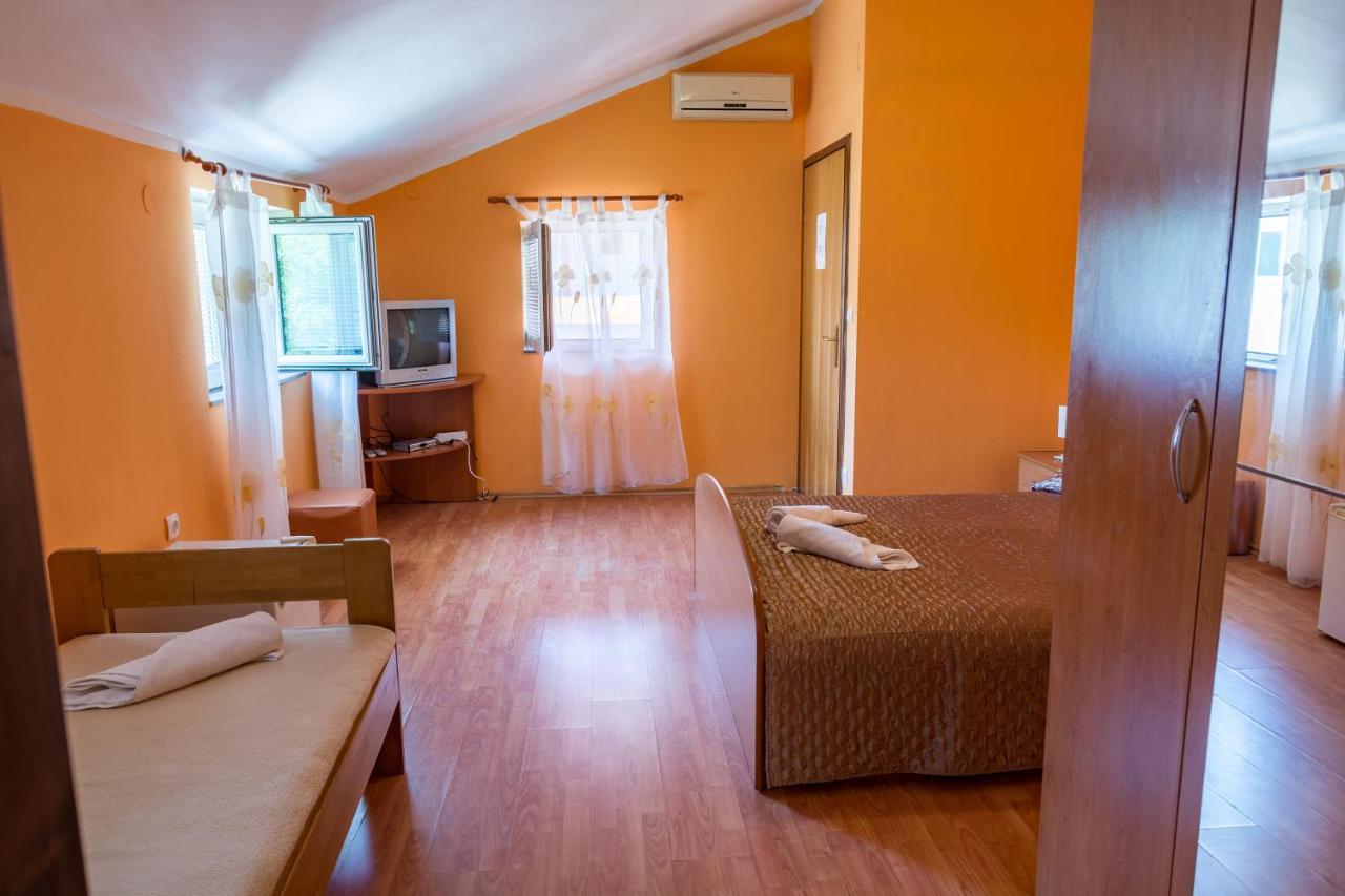 Pag Marina Rooms&Apartment Exterior foto