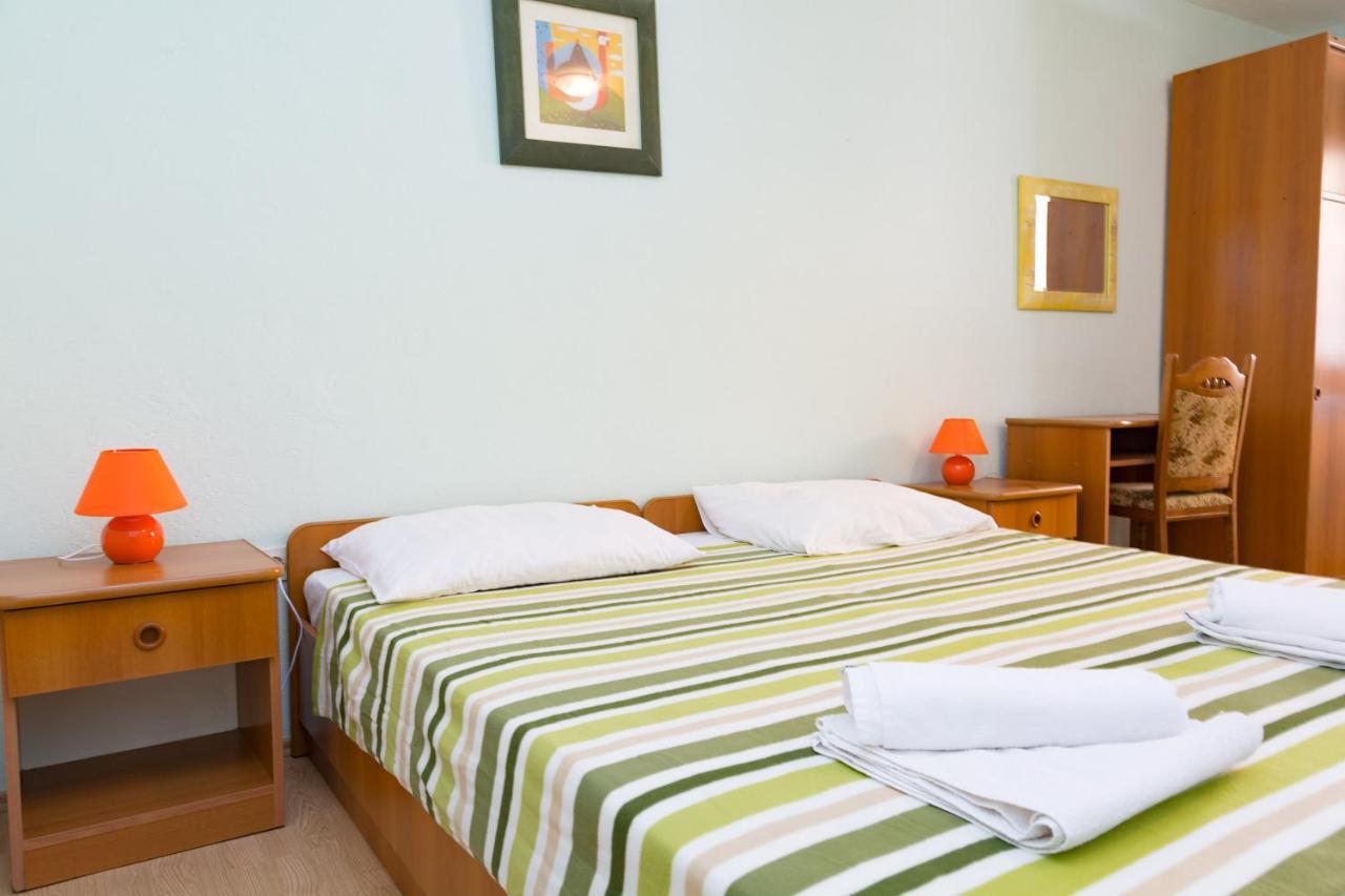 Pag Marina Rooms&Apartment Exterior foto